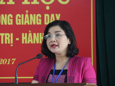 Đồng chí Nguyễn Thị Hồng Hoa phát biểu tại Hội thảo. Ảnh: Hoài Thu
