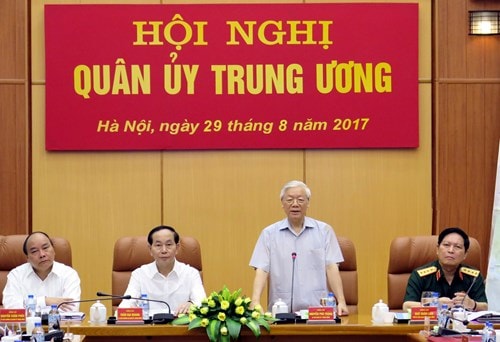 Tổng Bí thư Nguyễn Phú Trọng, Bí thư Quân ủy Trung ương phát biểu tại hội nghị. 