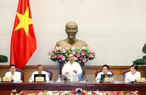 Thủ tướng Nguyễn Xuân Phúc phát biểu chỉ đạo tại phiên họp. Ảnh: TTXVN  