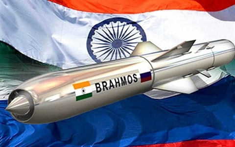 Tên lửa hành trình chống hạm siêu thanh BrahMos - Sản phẩm hợp tác giữa Nga và Ấn Độ