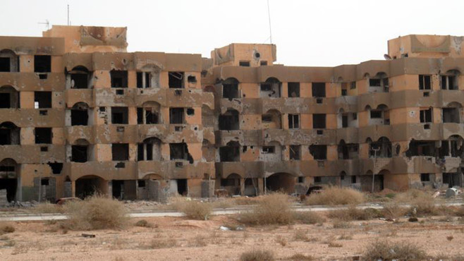Tawergha, Libya: Thành phố của Libya này đã chứng kiến rất nhiều trận chiến dữ dội trong cuộc Nội chiến Lybia. Trước chiến tranh, thành phố có khoảng 30.000 dân cư nhưng sau đó đã bị bỏ hoang và không còn người ở. Ảnh: Storypick.