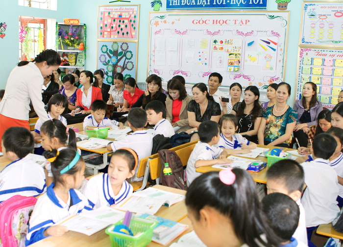 Tiết dạy thao giảng theo đổi mới phương pháp dạy học tại Trường Tiểu học thị trấn Nghĩa Đàn. Ảnh: Nguyễn Hải