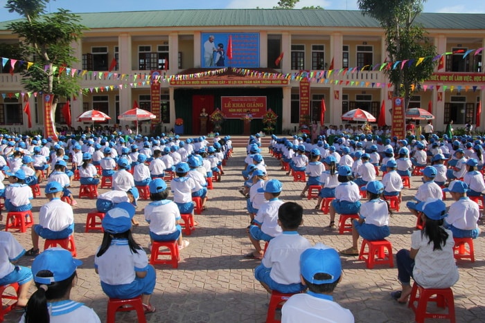 Toàn cảnh lễ khai giảng. Ảnh: Phương Hảo