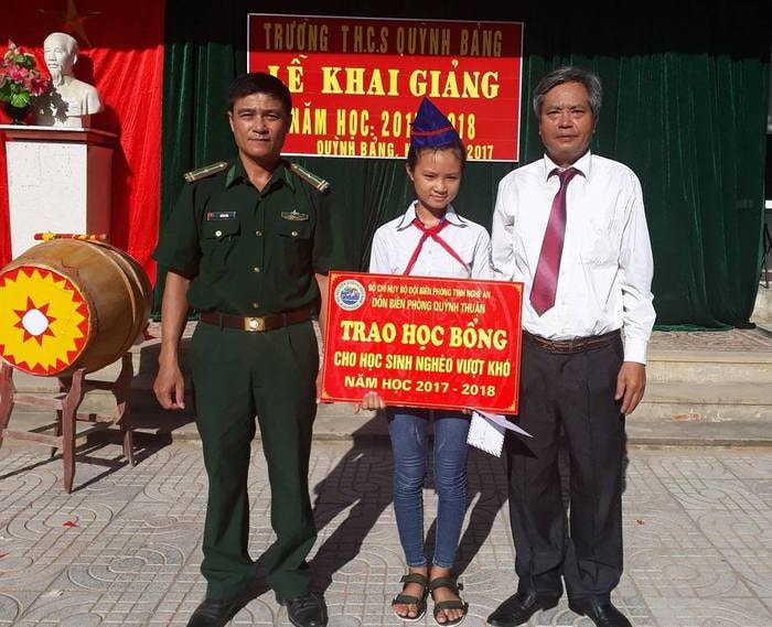  trao học bổng Quỳnh Bảng