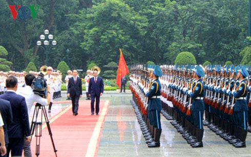 chuyen tham dau tien cua mot tong thong ai cap hinh 1