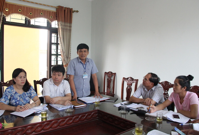 Ông Nguyễn Văn Nho - Phó Chủ tịch UBND xã Quỳnh Lập, thừa nhận nhiều chính sách hỗ trợ xuất khẩu lao động, đia phương chưa tiếp cận. Ảnh: Minh Chi