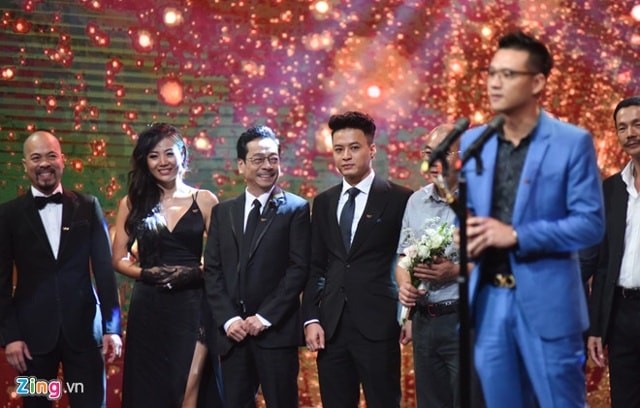 Ê-kíp Người phán xử nhận giải VTV Awards. 