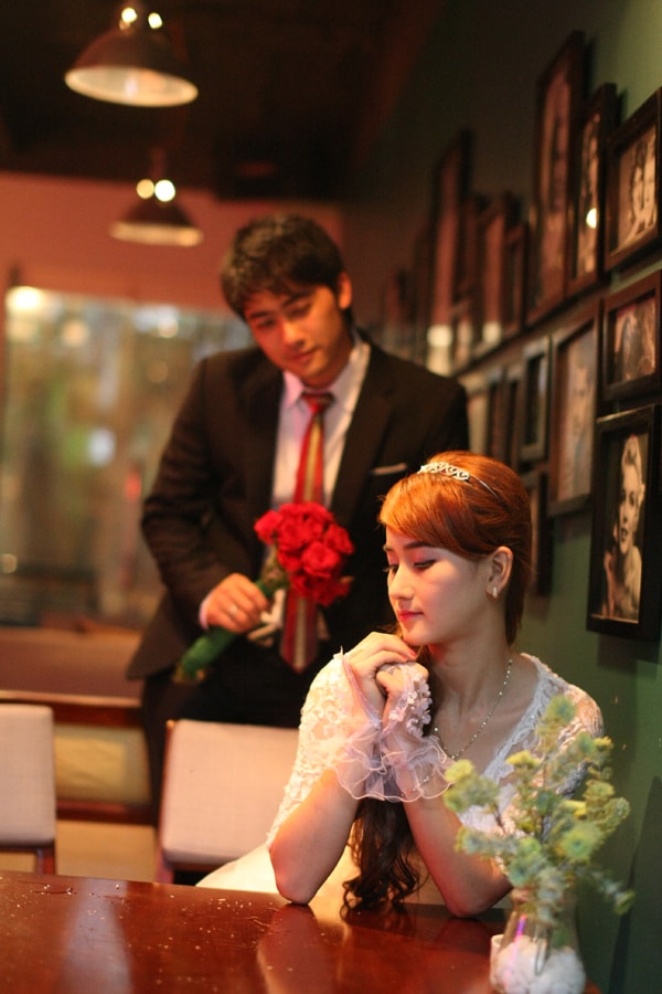 bao-anh-nguoi-phan-xu-tiet-lo-anh-cuoi-voi-vo-kem-11-tuoi-6