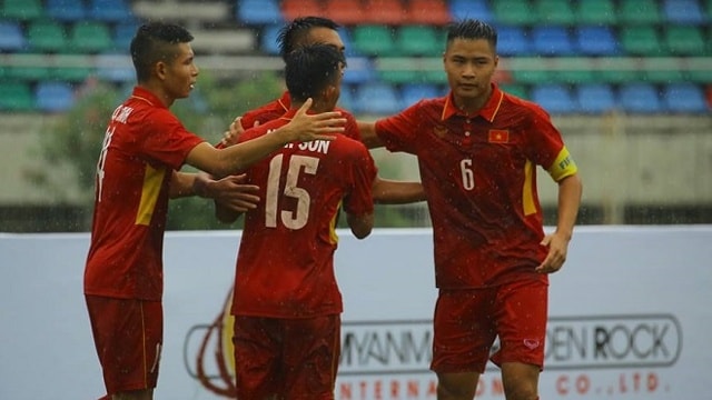 Pha ăn mừng chiến thắng của U18 Việt Nam. Ảnh: Internet