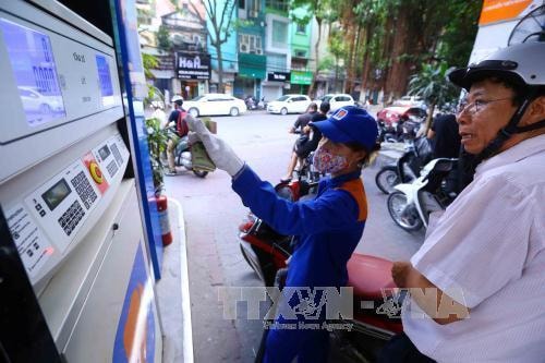 Từ ngày 5/9, giá xăng A92 tăng thêm 306 đồng/lit.
