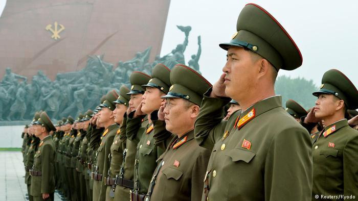 Quân đội Triều Tiên trong ngày lễ quốc khánh. Ảnh: Reuters/Kyodo