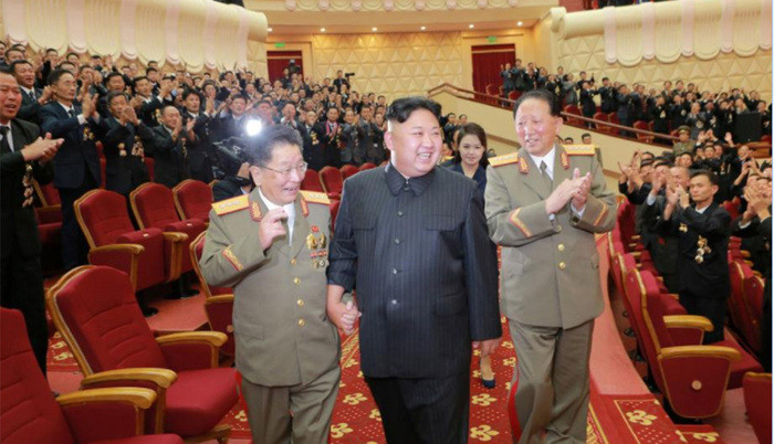 Lãnh đạo Kim Jong Un trong yến tiệc - Ảnh: KCNA