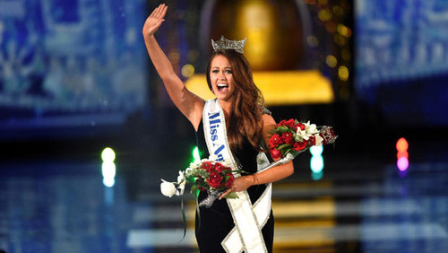 Chung kết Hoa hậu Mỹ 2018 vừa kết thúc tại Atlantic City, bang New Jersey. Người đẹp Cara Mund của bang North Dakota giành chiến thắng.