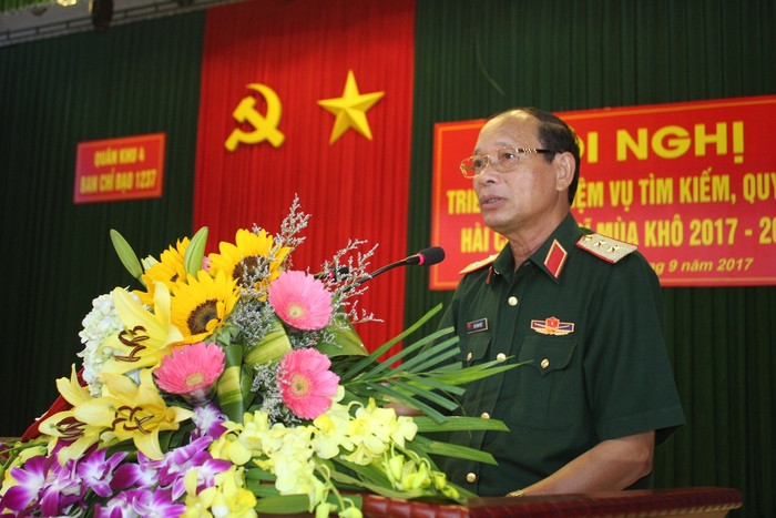  Trung tướng Võ Văn Việt - Bí thư Đảng ủy, Chính ủy Quân khu phát biểu chỉ đạo. Ảnh: Trần Dũng