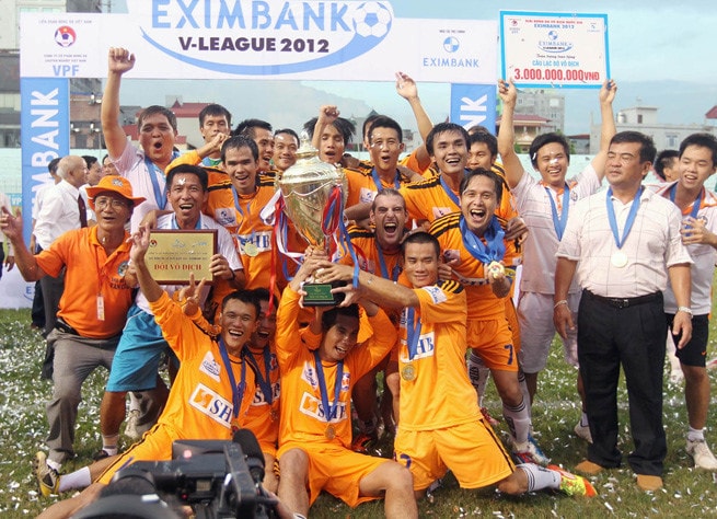 Chức vô địch V.League 2012 của SHB Đà Nẵng có công rất lớn của ‘người anh em’ Hà Nội T&T. Ảnh: Internet