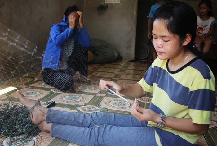 Em Nguyễn Thị Minh, cô học trò nghèo mồ côi vượt qua nghịch cảnh để đến với giảng đường - Ảnh: Nam Phúc
