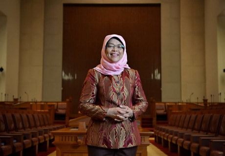 Khi học trung học, bà Halimah Yacob suýt bị đuổi học vì bỏ học quá nhiều. 