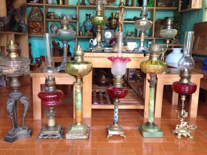 Đèn cổ ở thái Hìa. Ảnh: Minh Thái