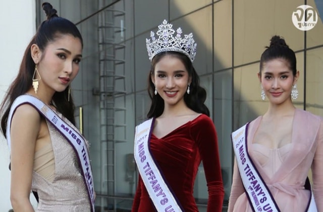 Một hoạt động hiếm hoi của hoa hậu và hai á hậu chuyển giới sau đăng quang.