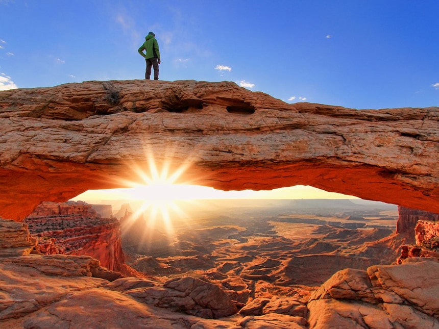 15 tuyến đường bộ nguy hiểm trên thế giới hình ảnh 5 Maze, Vườn quốc gia Canyonlands, Utah: Dù chưa có trường hợp tử vong nào được ghi nhận tại đây, Maze vẫn là một trong những đường đi bộ nguy hiểm nhất trên thế giới. Maze xa xôi và không có lối đi rõ ràng, nên khách du lịch tới đây phải chuẩn bị đầy đủ thiết bị cũng như thực phẩm để tự cứu hộ. Thông thường, để ra khỏi Maze, du khách phải mất từ 3 ngày đến một tuần. Ảnh: Shutterstock/Don Mammser.