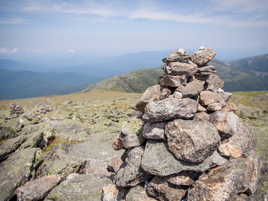 15 tuyến đường bộ nguy hiểm trên thế giới hình ảnh 12 Núi Washington, New Hampshire, Mỹ: Tốc độ gió cao nhất được ghi lại trên núi Washington là trên 400 km/h và nhiệt độ càng ở trên cao càng lạnh. Khoảng 139 người tử vong và phần lớn họ chết vì hạ thân nhiệt. Ảnh: Shutterstock/ Cory Knowlton.