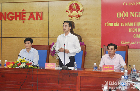 Phó tổng giám đốc Ngân hàng CSXH Việt Nam phát biểu ghi nhận những kết quả đạt được của tín dụng chính sách Nghệ An. Ảnh: Việt Phương