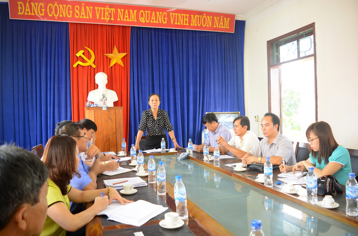 Quang cảnh cuộc giám sát của đoàn công tác Huyện ủy Quỳnh Lưu tại xã Quỳnh Lương. Ảnh: Thu Giang