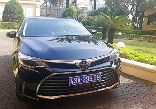 Xe biển xanh ông Nguyễn Xuân Anh sử dụng là xe doanh nghiệp tặng. Ảnh: Nguyễn Đông.