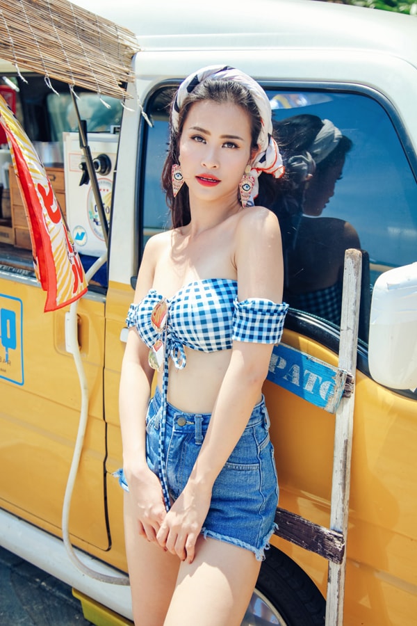 dong-nhi-khoe-dang-sexy-khi-quay-mv-o-dai-loan
