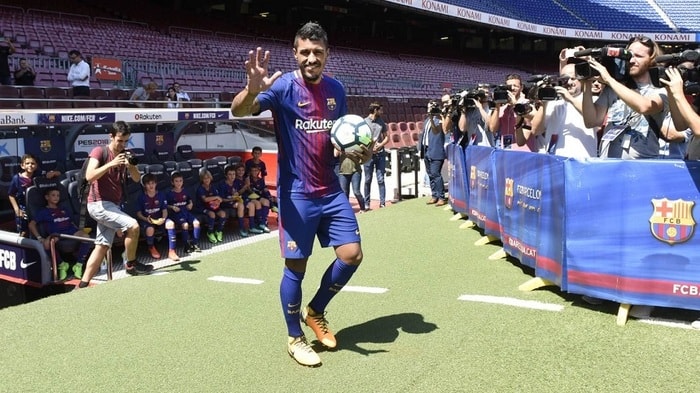 Sân Camp Nou vắng vẻ trong ngày Paulinho chính thức ra mắt. Ảnh: Internet