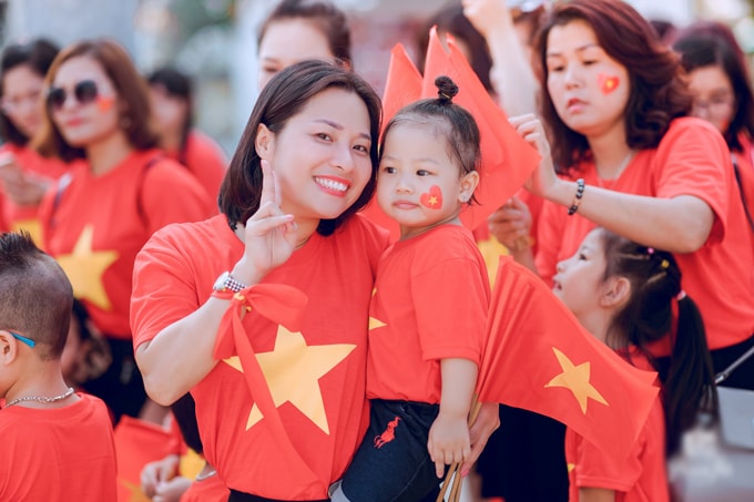 70-cap-me-con-lap-ky-luc-xep-hinh-ban-do-viet-nam-8