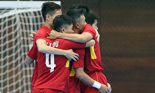 viet-nam-ha-chu-nha-turkmenistan-vao-tu-ket-futsal-aimag