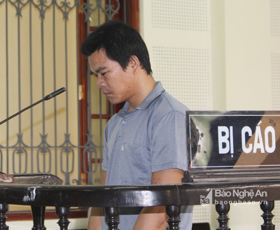 Bị cáo Hoàng Văn Ka trước tòa. Ảnh: Phương Thảo