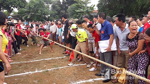 Kéo co là một trong 9 môn thi đấu tại đại hội TDTT huyện Quỳ Hợp. Ảnh: Phan Giang.