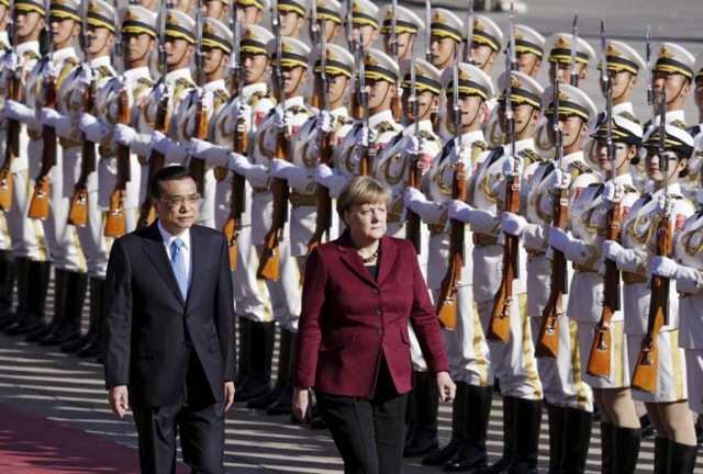 Bà Merkel và Thủ tướng Trung Quốc Lý Khắc Cường trong chuyến thăm Trung Quốc ngày 29/10/2015