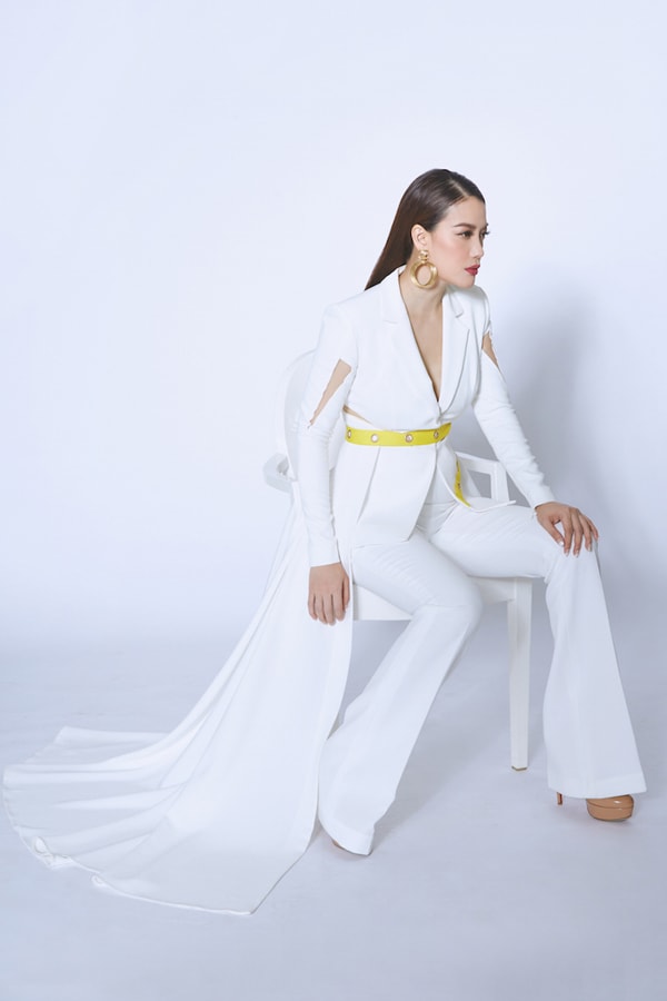 truong-ngoc-anh-sexy-voi-ao-ho-nguc-7