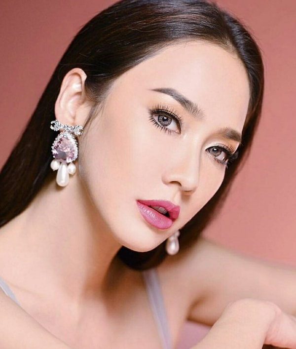 Với khoảng 8,2 triệu lượt người theo dõi, nữ diễn viên Pachrapa Chaichua (biệt danh: Aum) được mệnh danh là