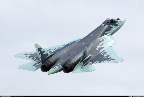 Su-57 voi 'San pham 30': Vua moi bau troi