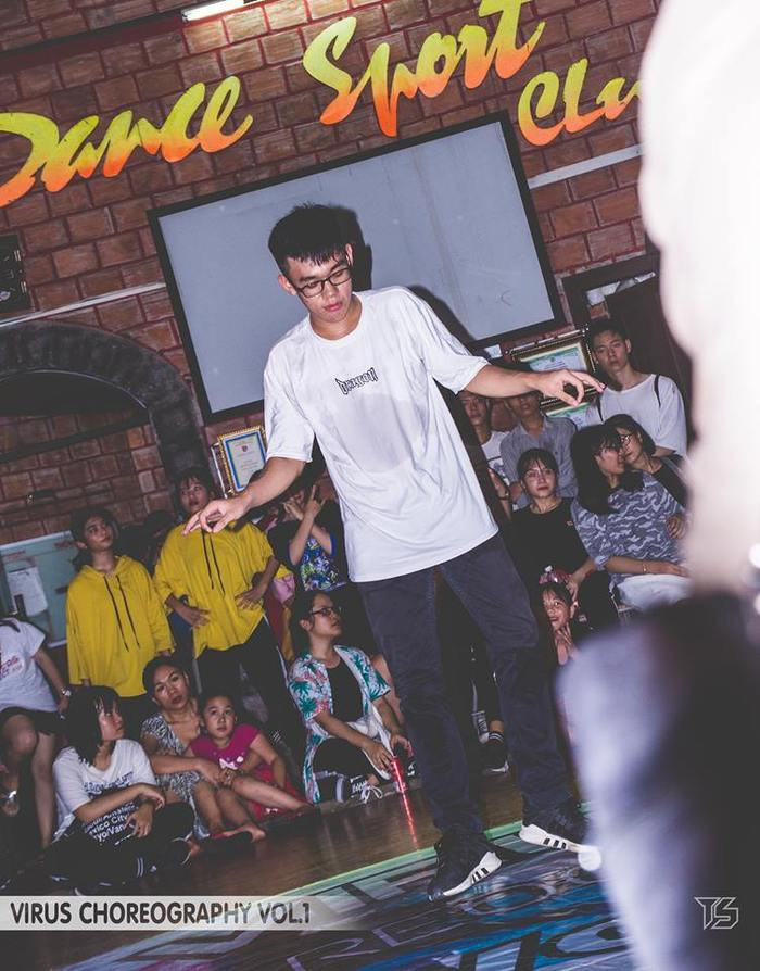 Tham gia nhiều hoạt động ngoại khóa nhưng Cảnh Hào vẫn nung nấu dự định thành lập clb nhảy hiphop ở trường đại học. Ảnh: NVCC