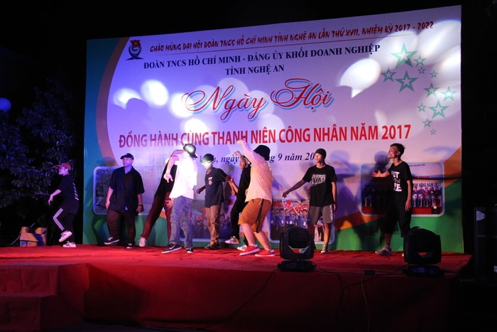 Các tiết mục nhảy hiện đại sôi động gây ấn tượng tại chương trình. Ảnh: Hoài Thu