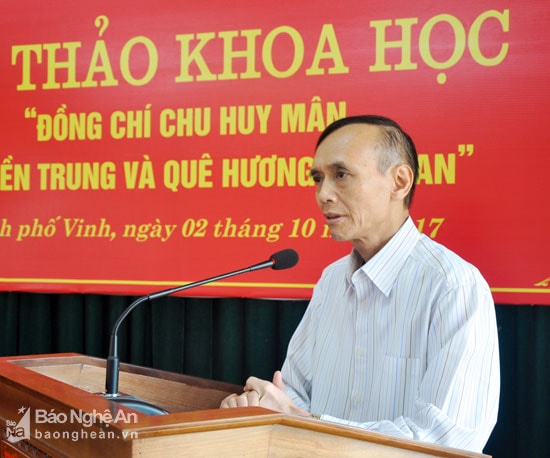 PGS-TS Phạm Ngọc Anh đánh giá cao công tác chuẩn bị và ý kiến tham luận của các nhà nghiên cứu, làm toát lên được tài năng, tầm nhìn và nhân cách của Đại tướng Chu Huy Mân. 