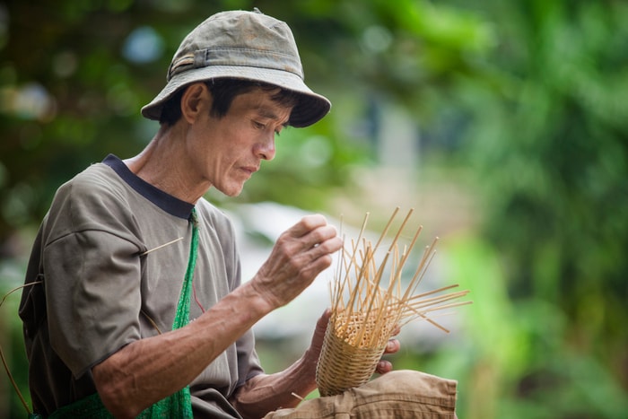 Phục hồi và phát huy những nghề truyền thống của đồng bào dân tộc là hướng phát triển bền vững. Ảnh: Mỹ Nga