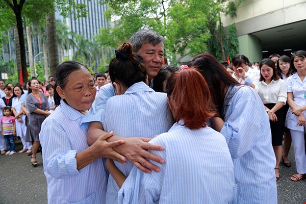 Cô Thuyết nhớ lại khoảnh khắc chia tay với GS Trí.