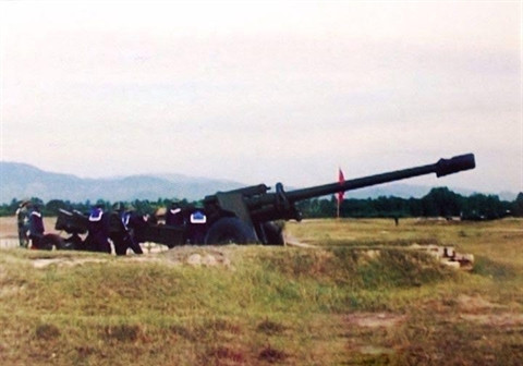 Lựu pháo phòng thủ bờ biển M-47 cỡ nòng 152 mm của Hải quân Việt Nam