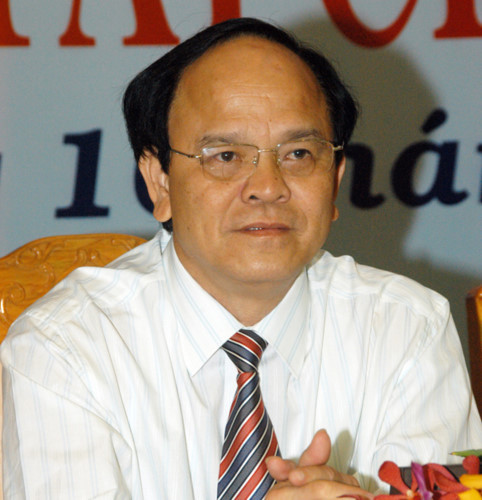 Ông Nguyễn Văn Thiện - Bí thư Tỉnh uỷ Bình Định nhiệm kỳ 2010-2015 bị cảnh cáo khi bổ nhiệm cán bộ không bảo đảm tiêu chuẩn và không đúng quy định.