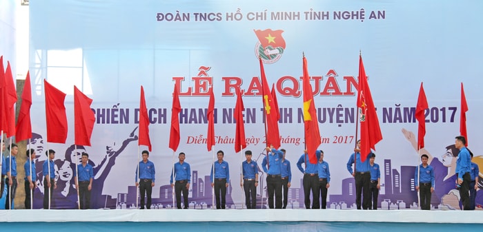 Lễ ra quân Chiến dịch tình nguyện năm 2017 tại huyện Diễn Châu. Ảnh: Mỹ Nga