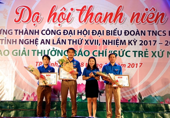 Tại dạ hội, hội đồng giám khảo cuộc thi 