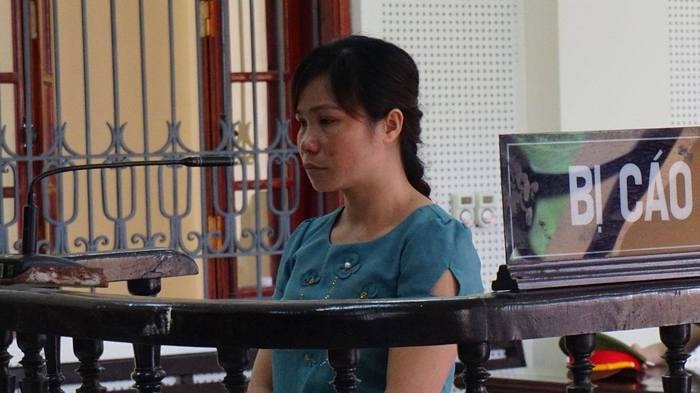 Bị cáo Vi Thị Nhung trước tòa