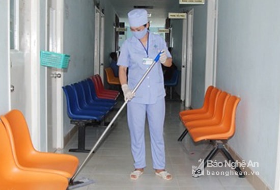 Vệ sinh môi trường tại các bệnh viện trên địa bàn thành phố Vinh đã được đảm bảo. Ảnh: TS