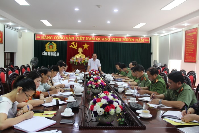 Đồng chí Phan Đức Đồng chủ trì cuộc làm việc: Ảnh: Hoài Thu